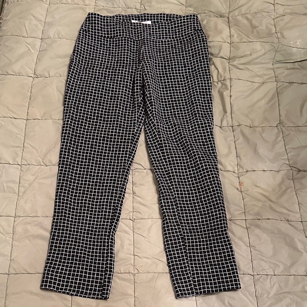 women’s Black and White Checkered Pants